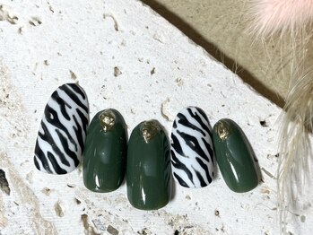 ネイルサロン ロゼプリュム/ゼブラ柄ネイル