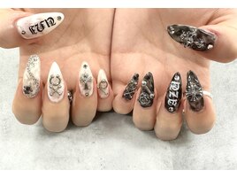 ホワイト×ブラック