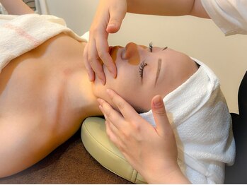 クララエステティック カシハラ(CLALA aesthetic Kashihara)の写真/【小顔フェイシャル】小顔リンパマッサージコース60分￥3,300★リフトUP&むくみを解消する極上コース♪