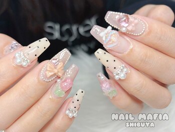 ネイルマフィア 渋谷(NAIL MAFIA)の写真/≪洗練されたシンプル可愛いデザインがいっぱい≫シンプルだけど存在感があるデザインで指先を彩る♪