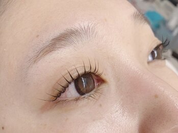 ブロンズアイ(BRONZE EYE)/まつげパーマでメイクも簡単♪