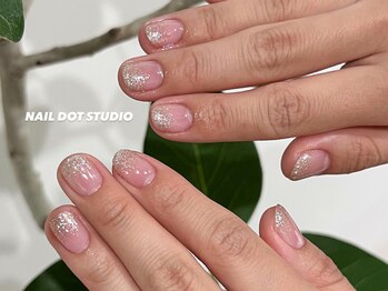 ネイルドットスタジオ 堺筋本町(NAIL DOT STUDIO)/きらきらラメグラデーション