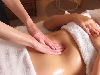 イークティー(iik thii)の写真/【新メニュー腸もみ】ホットストーン付き40分♪腰痛・便通のお悩み・冷えでお悩みの方に！男性もご利用OK