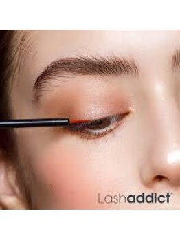 テラスアヴェダビューティー(Terrace AVEDA beauty)/ラッシュアディクト