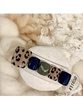 リリフリー(riri Free)/秋のアニマルフットネイル