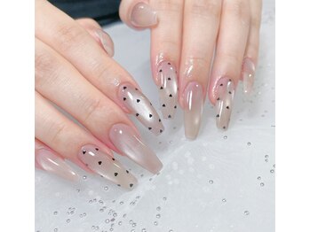 「Nail Salon YUNO 烏丸店」 フィルイン/マグネット/長さだし/持ち込み/ワンホン/定額の写真/肌なじみの良い上品カラーと、計算されたフォルムで春の手元を美しく。シンプルな大人のための洗練ネイル♪