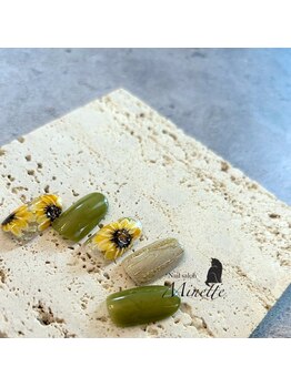 ミネット(Minette)/ひまわりネイル
