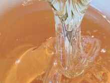 シュガーリングは、古い角質を優しく除去すす新しいスキンケア♪