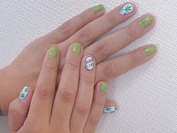 ニナズネイル(Nina's Nail)/4本アート