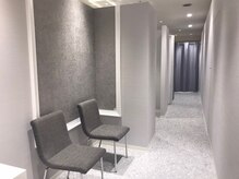 アナスタシア ミアレ 神戸阪急/神戸阪急店の待合スペース