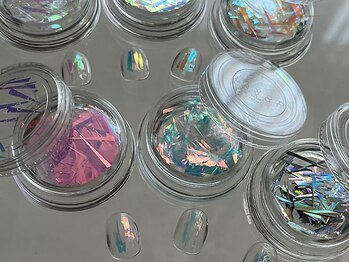 シャルム(charm)の写真/《カラーとラメで200色以上》パーツ,ストーン,スタッズ,韓国風パーツも豊富にご用意有◎理想のネイルが叶う