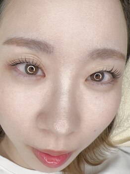 ナチュラル上品な目元にしたい