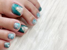 ヴィヴィアン ネイル(Vivian nail)/ターコイズ　キラキラ　フット