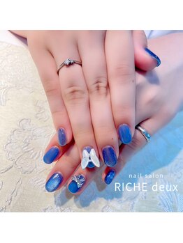 リッシュ ドゥ(RICHE deux)/蝶々パーツが可愛いブルーネイル