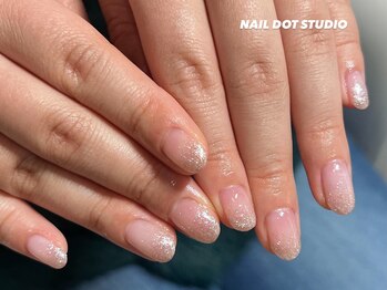 ネイルドットスタジオ 堺筋本町(NAIL DOT STUDIO)/ラメグラデーション