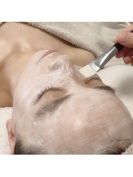サロン ド アヤ(salon de Aya)の写真/≪次世代のエイジングケア≫話題の成分ヒト幹細胞培養液を導入。細胞を活性化させ肌自らの美の力をサポート