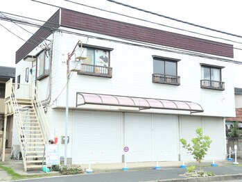 ブリエ/サロン外観