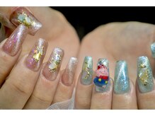レインネイル(Rainnnail)/マグネットネイルで華やかアート