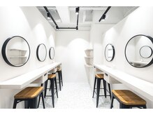 パウダールームでお支度