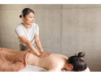 リタルダンドの写真/【季節の変わり目に】香りと手の温もりで、深く休むアロマケア