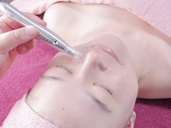 きらくるの写真/フェイスラインのもたつき・たるみ改善に!幹細胞フェイシャルで土台から引き上げる小顔ケア♪