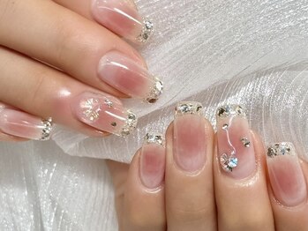 うるツヤ上品ワンホンネイル