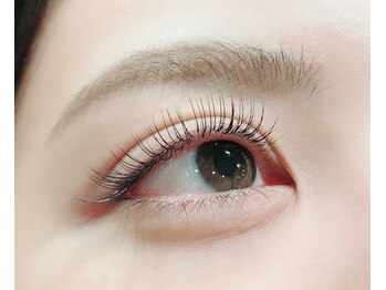 アイヴィー(ivy)/自然だけど印象的なお目元♪