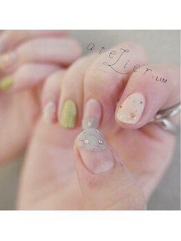 アトリエ プラス リム(atelier +LIM)/若草色に小花フレンチ