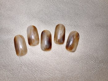 ルーナ(luna)の写真/パラジェル使用・フィルイン対応◇爪の健康を第一に考えた丁寧な施術◎大人上品なデザインで指先から美しく