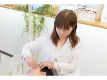 小顔矯正は痛みを感じにくいソフトな圧で整えリンパを流します。