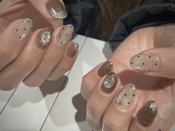 ヌクレオ(n‘ucleo)/ブラウン×ドットネイル/Hina