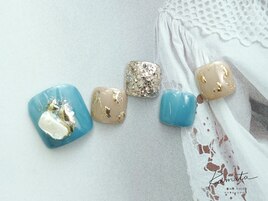 フット華やかネイル