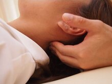 ほぐし整体プラスイチ(+1)/つらい首の箇所をほぐします。