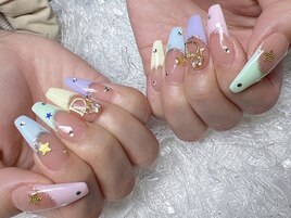 カラフルフレンチネイル