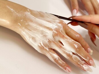 オーブ 用賀店(AUBE)の写真/【エリア希少★】キメが整う極上ハンドケア《石膏パック》が大人気◎乾燥やごわつきに…冬こそハンドケア!