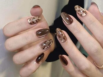 センジェーピービューティー(Sen Jp Beauty)の写真/【艶ワンカラー3,000円~】パーツもカラーも豊富◎だからこそ叶えられるお好みのシンプルネイル♪