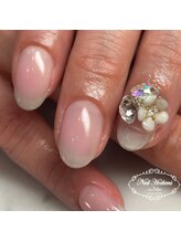 ジュジュ(Juju)/韓国風ネイル＆ビジュー盛り