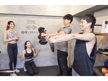 精神と時のジム/グループセッションの様子