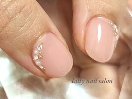 ビジューネイル