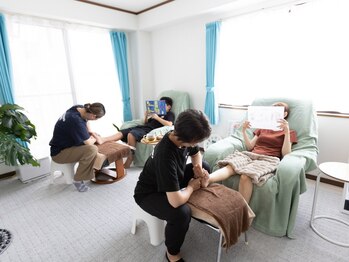 トキ 湊町店の写真/愛媛で足ツボを一緒に体験できる貴重店舗☆ご友人や恋人と一緒にご利用でのご来店も大歓迎◎