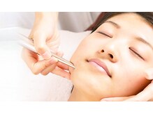 エコム(ECOM)/ピンポイント施術で変わる素肌