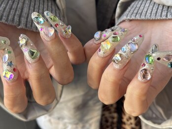 メロー(mellow)の写真/【繊細なアートからニュアンスまで】短い爪や形のお悩みも解消◆唯一無二の長さ出しを実現!