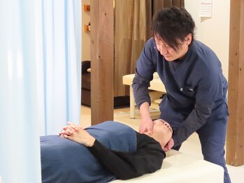 わざあり鍼灸整骨院 整体院 宇都宮院/首の矯正