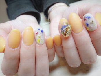 アミュリー ネイル アトリエ(Amury nail atelier)/押し花 パーツ マットネイル