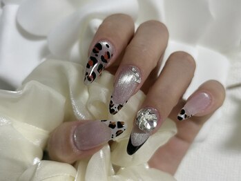 豹柄ネイル