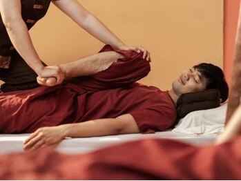 タイ古式マッサージ モンサヤーム 蒲田【モンサヤーム】の写真/【24時迄営業】力任せではない身体を理解したプロが行う本場のマッサージ◆疲れを翌日に持ち越さない身体に