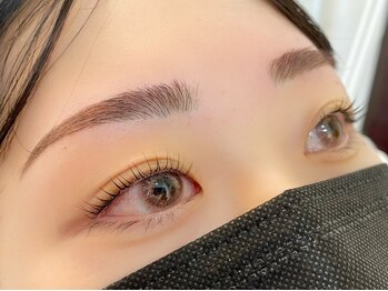 マヒナ(Mahina)の写真/《大人気メニュー》ビューラー要らずのパッチリまつ毛×産毛スッキリアイブロウスタイリングSETメニュー☆