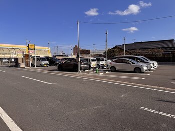 アロマアネラ アクア(Aroma Anela × AKUA)/無料専用駐車場をご利用下さい