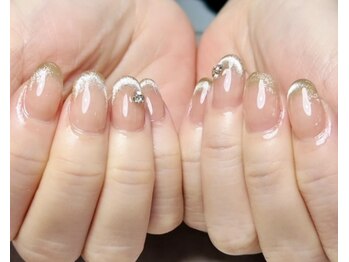 フライデートゥエンティーワン(Friday 21)/マグネットフレンチネイル