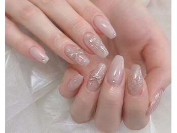 サンカリネイル バイ バラ イオンモール今治新都市店(SANKARI nail by VALLA)の写真/イオンモール内で叶う時短ワンカラーネイル!ストーンちょこっと置きも◎で指先に彩りを♪